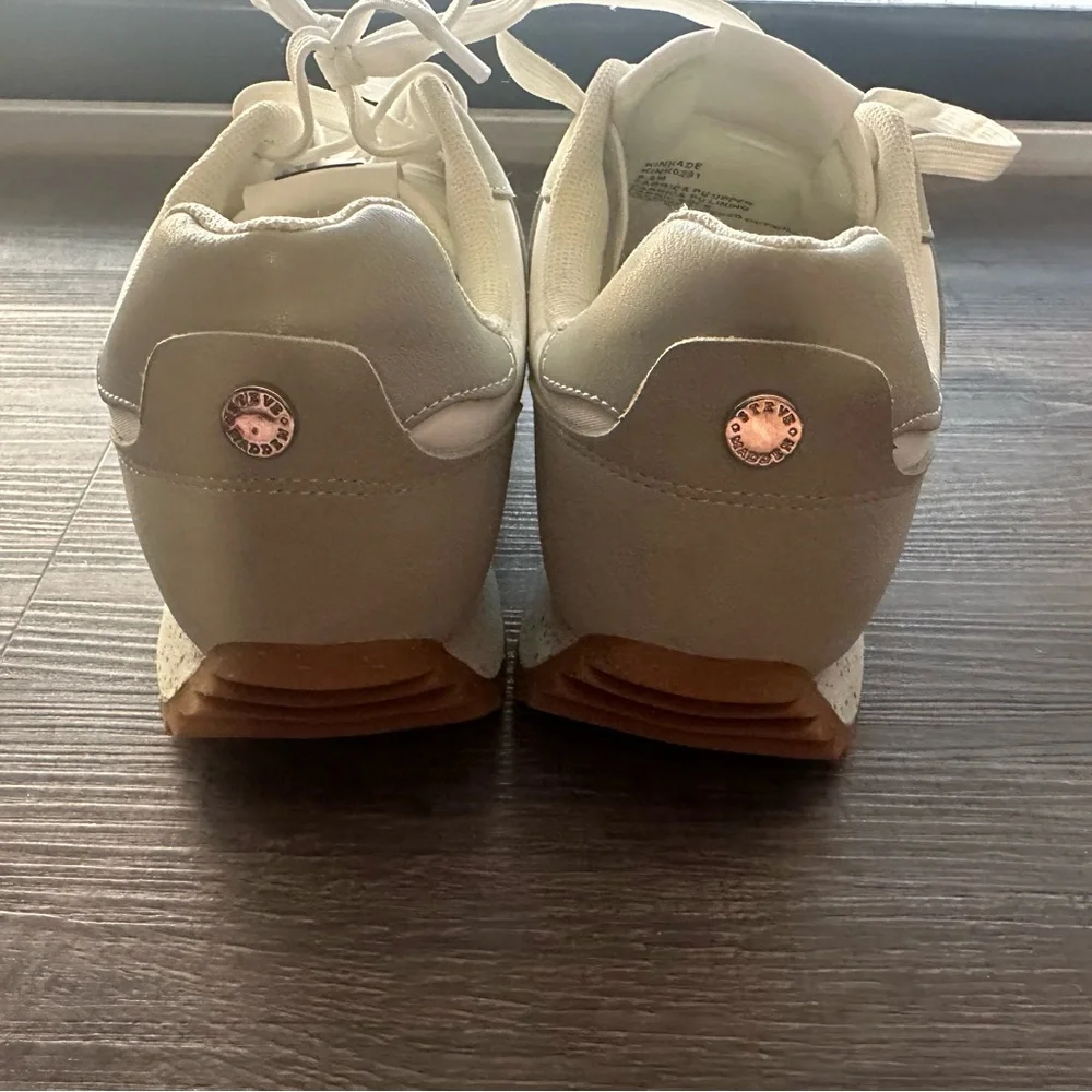 Steve Madden Kincade White and Gray Sneakers size 9.5 - Picture 4 of 10